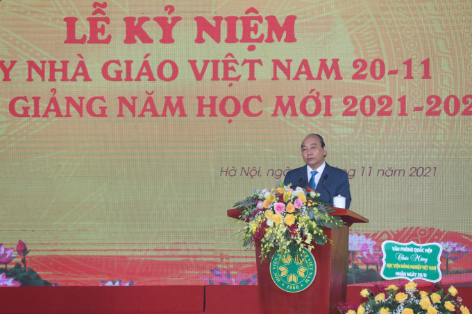 Chủ tịch nước Nguyễn Xuân Phúc dự và phát biểu tại lễ khai giảng năm học 2021-2022 của Học viện Nông nghiệp Việt Nam. Ảnh: HVNN.