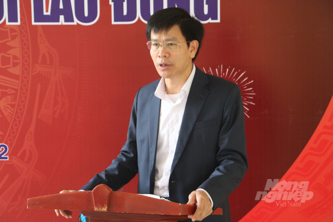 TS Nguyễn Tất Thắng, Chủ tịch Công đoàn Học viện Nông nghiệp Việt Nam phát biểu tại buổi lễ. Ảnh: TG.