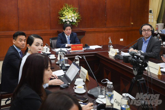 Deputy Minister Le Quoc Doanh, working with the US - ASEAN Business Council (USABC). Photo: Tung Dinh.