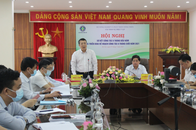 On July 7th in Hanoi, the Plant Protection Department has held a conference to review the first 6 months of the year and the key work of the last 6 months of 2021, receiving the attendance and direction of Deputy Minister Le Quoc Doanh. Photo: Nguyen Huan.