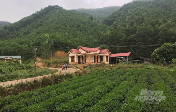 Ngôi nhà của gia đình chị Lý Thị Pàng tại xóm vùng cao Na Sàng. Ảnh: Đồng Văn Thưởng.