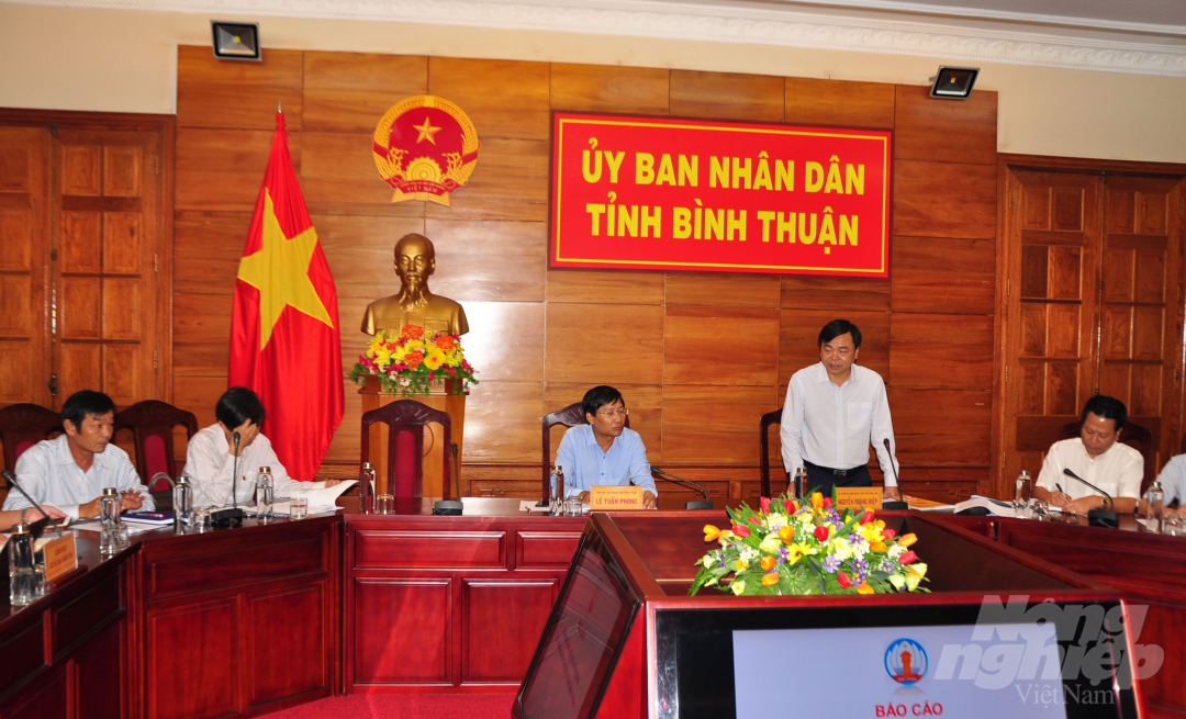 Thứ trưởng Bộ NN-PTNT Nguyễn Hoàng Hiệp cùng đoàn công tác làm việc với UBND tỉnh Bình Thuận. Ảnh: Minh Hậu. 