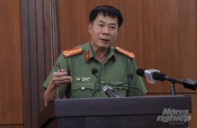 Đại tá Hồ Quang Thắng, Phó giám đốc Công an tỉnh Đăk Nông thông tin lao động Trung Quốc trên địa bàn. Ảnh: Quang Yên.