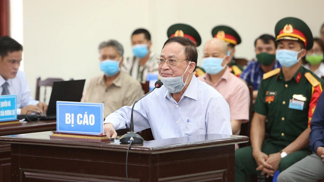 Cựu tư lệnh Quân chủng hải quân, thứ trưởng Bộ Quốc phòng Nguyễn Văn Hiến nhận mức phạt 4 năm tù. Ảnh: TTQS