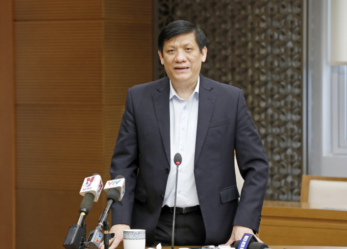 Bộ trưởng Bộ Y tế Nguyễn Thanh Long cho biết sẽ bắt đầu tiêm vacxin Covid-19 cho người dân Việt Nam từ ngày 8/3 tới đây. Ảnh: Đình Nam.