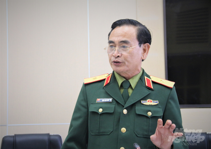 Thiếu tướng Trần Văn Sơn nhận định Tổng cục Phòng, chống thiên tai và Cục Dân quân tự vệ đã phối hợp chặt chẽ để giảm nhẹ thiệt hại do thiên tai. Ảnh: Phạm Hiếu.