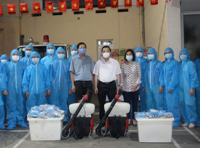 Hà Nội sẽ hỗ trợ Bắc Giang xét nghiệm trên 10.000 mẫu, các mẫu sẽ được gửi từ Bắc Giang về Hà Nội để tiến hành xét nghiệm.