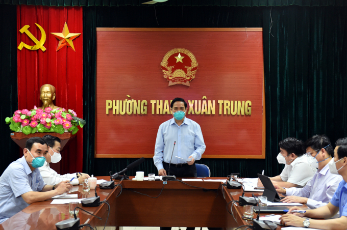 Thủ tướng nghiêm khắc phê bình lãnh đạo quận ủy Thanh Xuân vì chậm trễ trong việc kiện toàn nhân sự cho phường Thanh Xuân Trung. Ảnh: VGP/Nhật Bắc.