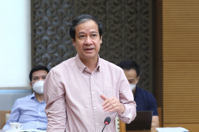 Bộ trưởng Nguyễn Kim Sơn cho biết đối với học sinh lớp 1, lớp 2 thì dạy học trên truyền hình sẽ là trọng tâm. Ảnh: VGP/Đình Nam.