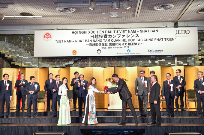 Công ty Mia Group và Công ty Endo Seian ký thoả thuận hợp tác dài hạn để xuất khẩu đậu đỏ và các sản phẩm chế biến từ đậu đỏ sang Nhật Bản. Ảnh: Mia Group.
