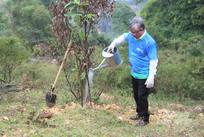 Tran Xuan Hoang (pictured) said that the planting of 64,000 trees is the first phase of the '1 million reen trees' program. Photo:  Pham Hieu.