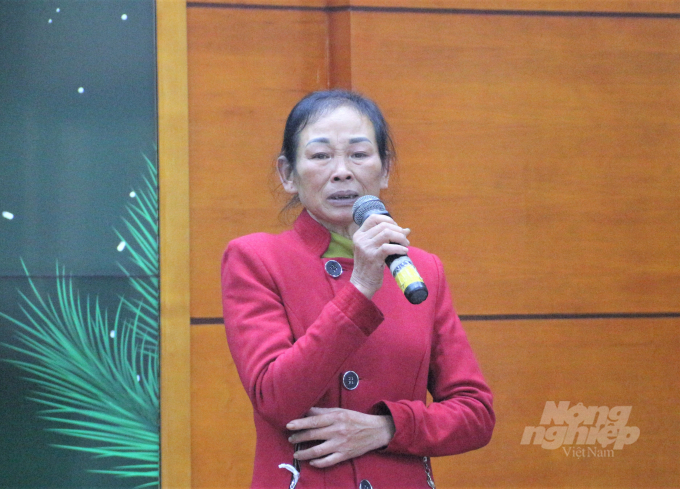 Bà Lê Thị Ngân là một trong những hộ gia đình được hỗ trợ xây nhà chống chịu bão, lụt. Ảnh: Phạm Hiếu.