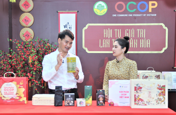 Chương trình livestream với chủ đề 'Sản phẩm OCOP Việt Nam: Hội tụ giá trị - Lan tỏa văn hóa' tối ngày 18/1. Ảnh: Phạm Hiếu.