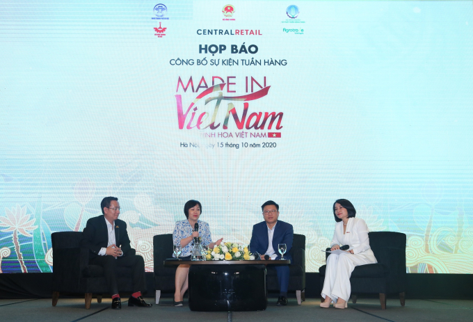 Đại diện Bộ NN-PTNT, Bộ Công Thương và Central Retail chia sẻ về quy mô, ý nghĩa của Tuần hàng 'Made in Việt Nam- Tinh hoa Việt Nam'. Ảnh: Thanh Tân.