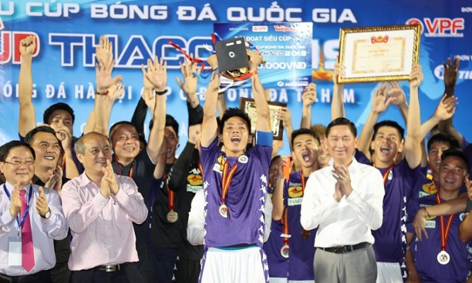 Hà Nội FC giành Siêu Cúp Quốc gia 2020.  Ảnh: Đức Đồng/VnExpress. 