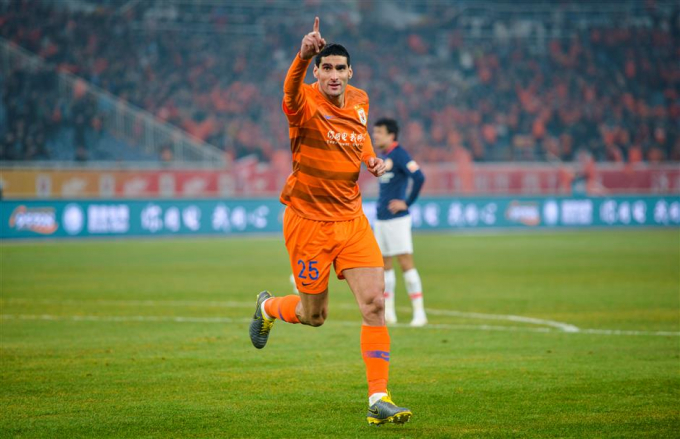 Fellaini đã chiến thắng Covid-19. Ảnh: Shanghai Daily.