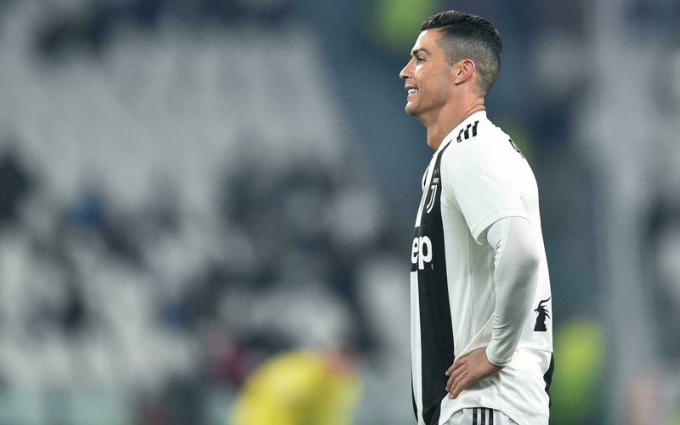 Ronaldo có lần thứ 5 hỏng ăn penalty trong 4 năm qua. Ảnh: AS.