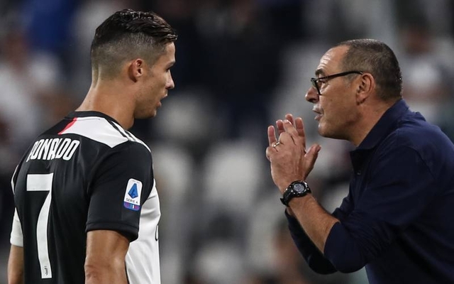 Ronaldo nổi điên với Sarri. Ảnh: SPortible. 