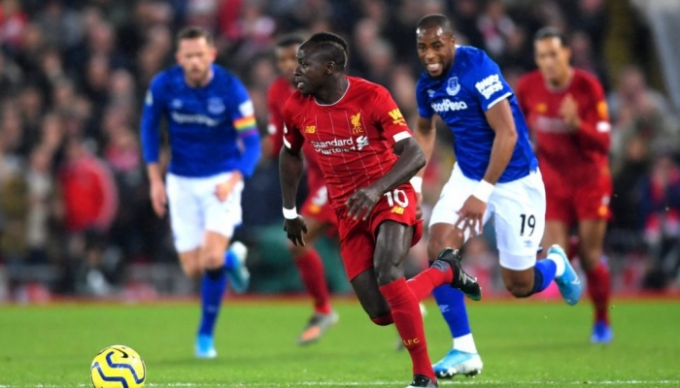 Everton vs Liverpool là cặp đấu rất đáng xem ở vòng này. Ảnh: Express.