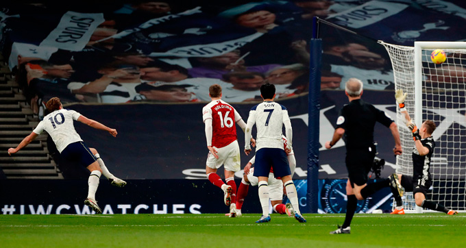 Jose Mourinho cùng Kane - Son là công thức chiến thắng của Tottenham. Ảnh: Dailymail.