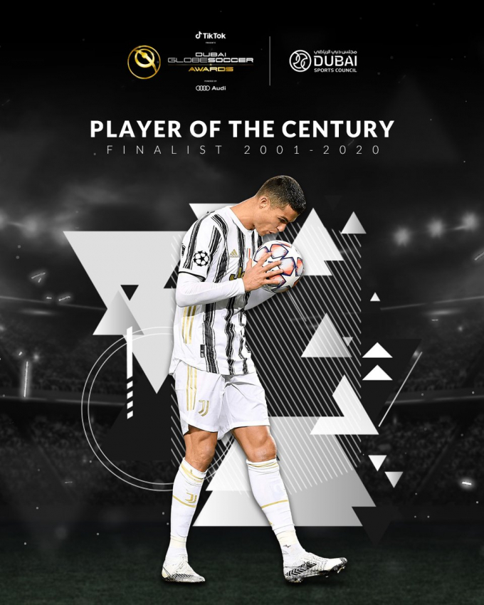 Cristiano Ronaldo giành giải Cầu thủ xuất sắc nhất thế kỷ. Ảnh: GlobeSoccer.