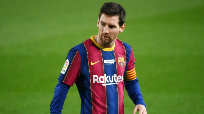 Lionel Messi không có tên trong đội hình xuất sắc nhất năm 2020. Ảnh: SportingNews. 