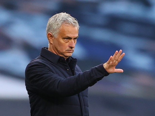 Jose Mourinho thất vọng với trận thua của Tottenham. Ảnh: Dailymail.