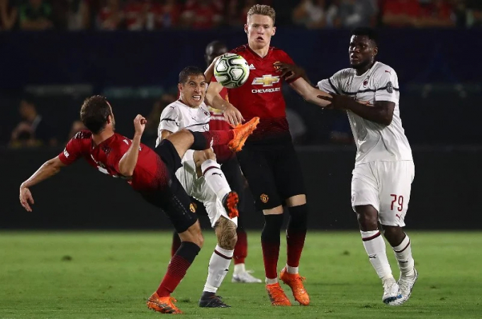 Trận Man United vs AC Milan diễn ra vào 0h55 ngày 12/3. Ảnh: Express.