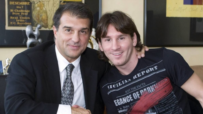Joan Laporta kiên quyết giữ chân Lionel Messi. Ảnh: Dailymail.