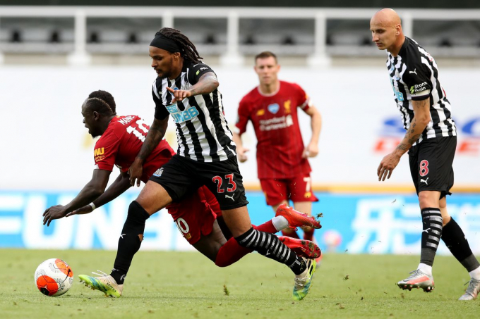 Trận Liverpool vs Newcastle diễn ra vào lúc 18h30 ngày 24/4. Ảnh: Dailymail.