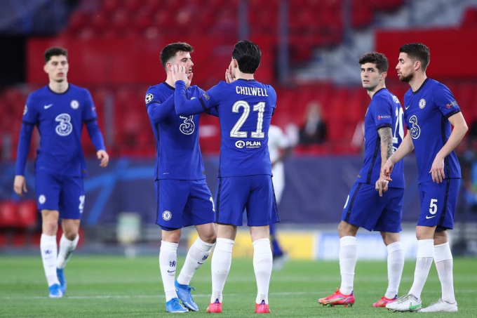 Chelsea khá non nớt tại Champions League. Ảnh: Independent.