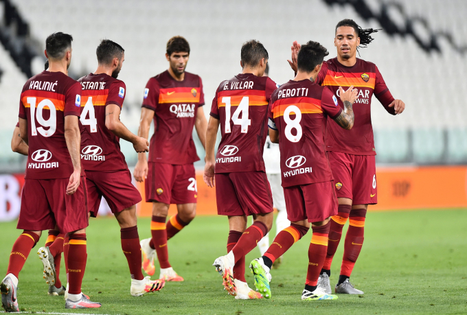 AS Roma ở thế cửa dưới so với Man United. Ảnh: Express.