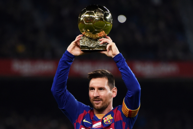 Lionel Messi tiếp tục ở lại Barcelona. Ảnh: Givemesport.