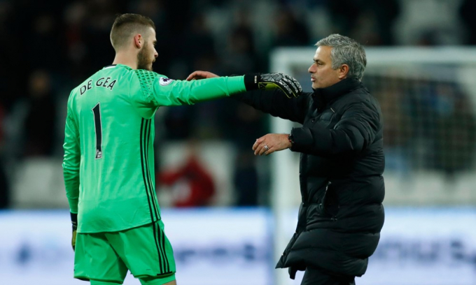 Jose Mourinho muốn có David De Gea. Ảnh: AS.