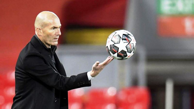 Zinedine Zidane sẽ ra đi vào cuối mùa. Ảnh: Express.