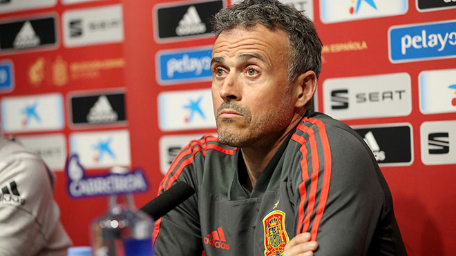 HLV Luis Enrique rất quyết tâm đổi mới ĐT Tây Ban Nha. Ảnh: Express.