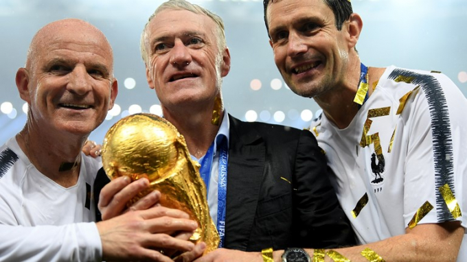 Didier Deschamps hướng tới ngôi vô địch Euro 2020. Ảnh: Dailymail.