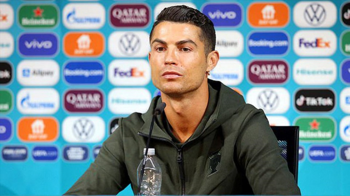 Cristiano Ronaldo trên đường trở lại Man United? Ảnh: Express.