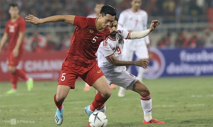 Trận UAE vs Việt Nam diễn ra vào lúc 23h45 trên sân Zabeel. Ảnh: VnExpress.