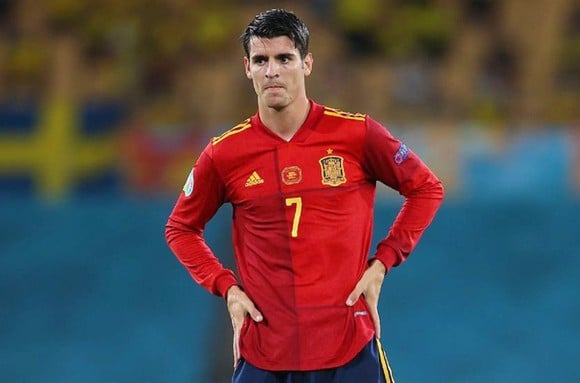 Alvaro Morata bị chỉ trích vì phong độ kém cỏi tại đội tuyển Tây Ban Nha. 