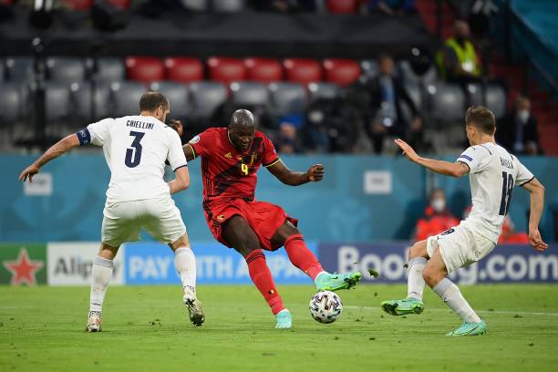 Romelu Lukaku bị theo kèm rất chặt trong trận đấu này. 