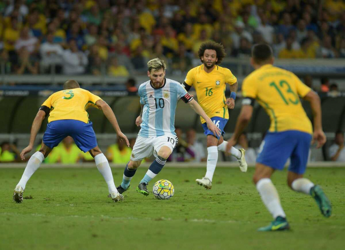 Lionel Messi vẫn là đầu tàu của Argentina. 