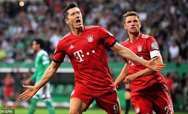 Man City giành pole trong cuộc đua giành Robert Lewandowski. Ảnh: Dailymail.