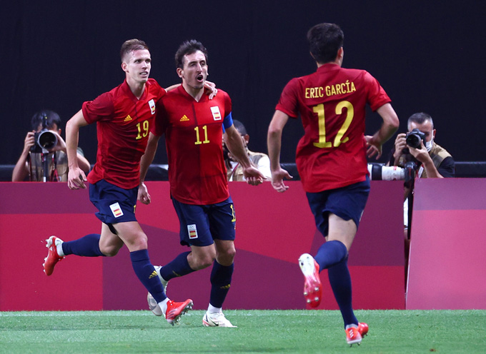 U23 Tây Ban Nha gặp khó khăn trước U23 Australia. 