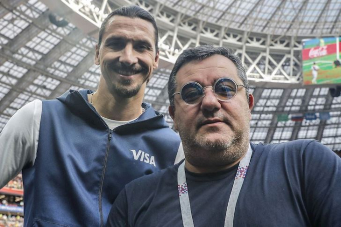 Mino Raiola bên cạnh thân chủ Zlatan Ibrahimovic. Ảnh: Express.