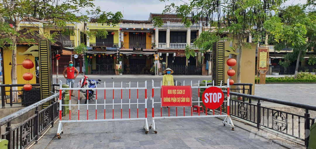 Đến chiều 30/7, tỉnh Quảng Nam đã quyết định phong tỏa 1 khối phố ở phường Minh An (TP Hội An), đây là phường có đến 3 ca nhiễm Covid-19 được Bộ Y tế công bố vào chiều nay (30/7).