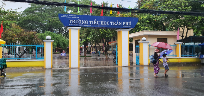 Các tỉnh Quảng Nam, Quảng Ngãi và TP Đà Nẵng cho học sinh, sinh viên các cấp nghỉ học vào ngày mai để tránh bão. Ảnh: L.K.