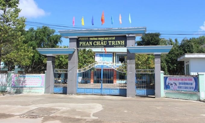 Trường THCS Phan Châu Trinh, nơi thầy T. làm việc. Ảnh: CTV.