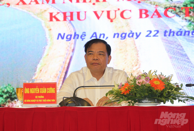 Người đứng đầu ngành Nông nghiệp yêu cầu khu vực Bắc Trung Bộ phải chủ động giải pháp chống hạn và chống úng. Ảnh: Việt Khánh.