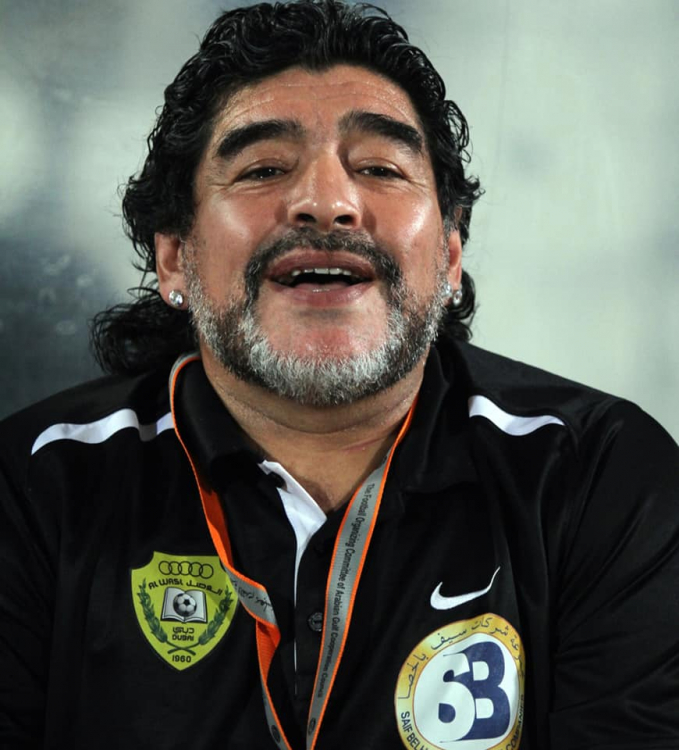 Thế giới luôn nhớ về một Diego Maradona đầy ngạo nghễ. Ảnh: Internet.